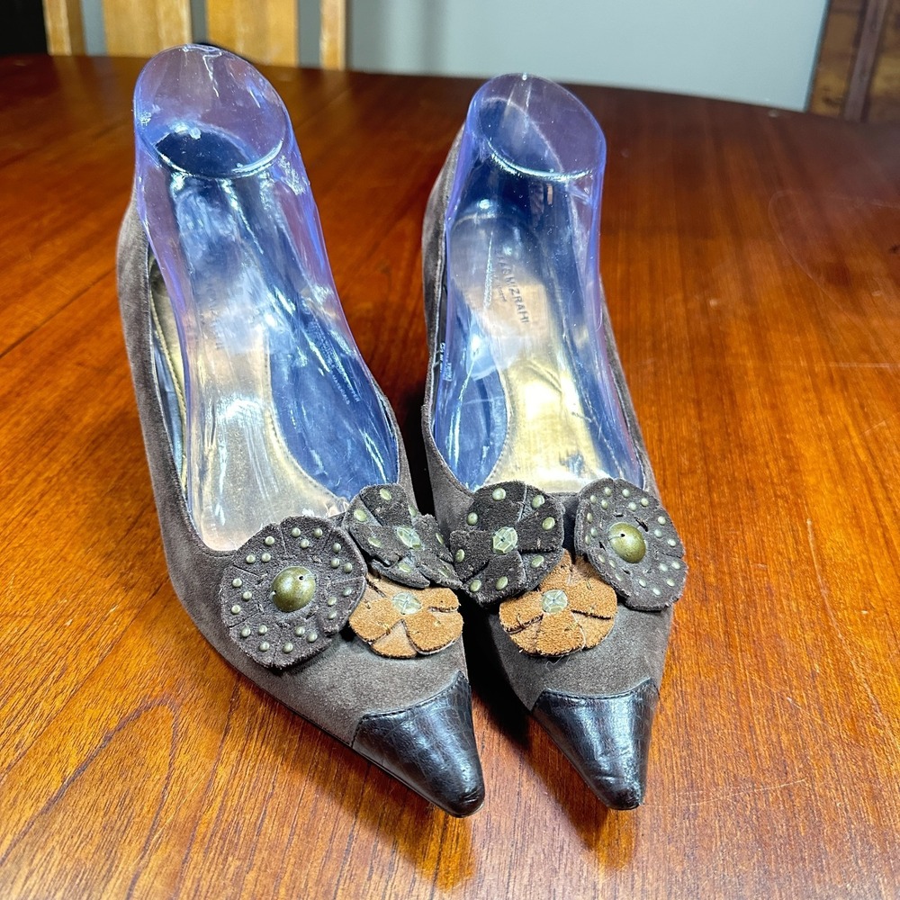 ISAAC MIZRAHI LAURA‎ BROWN SUEDE PUMPS SHOES FLOWER TOE LEATHER